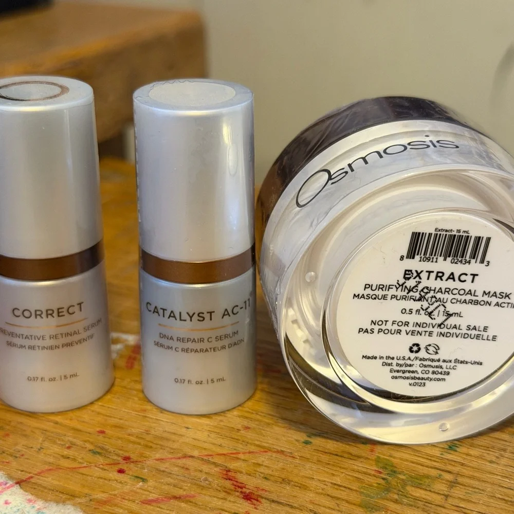 Osmosis Extract Purifying Charcoal Mask + Correct and Catalyst AC11 sample serum